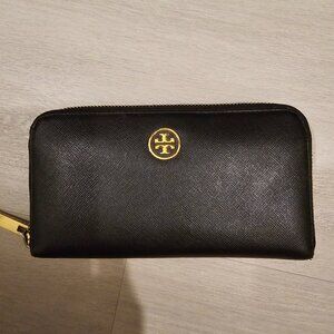 Tory burch wallet
